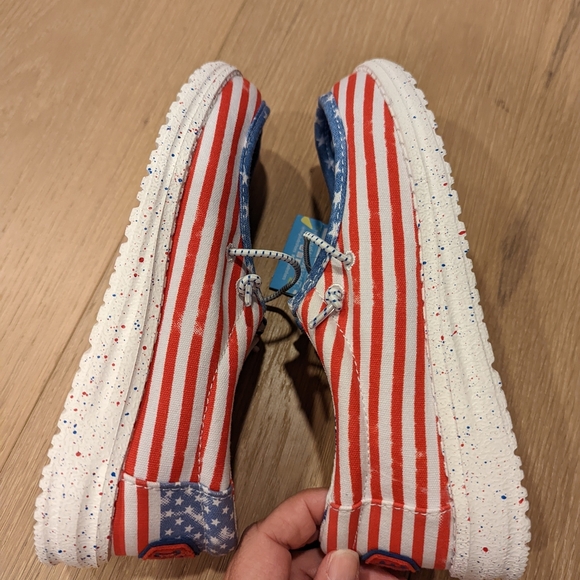 Patriotic Kids Shoes with Stars and Stripes - Picture 2 of 11